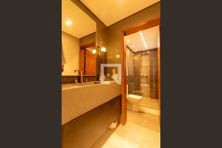 Casa de condomínio à venda com 230m², 3 quartos e 2 vagasBanheiro Corredor