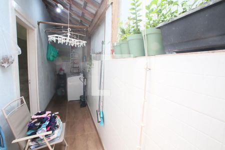 Casa de condomínio à venda com 110m², 3 quartos e 1 vagaÁrea de Serviço