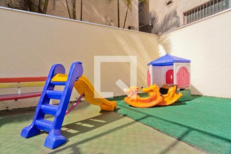 Casa de condomínio à venda com 145m², 3 quartos e 2 vagasÁrea comum - Playground