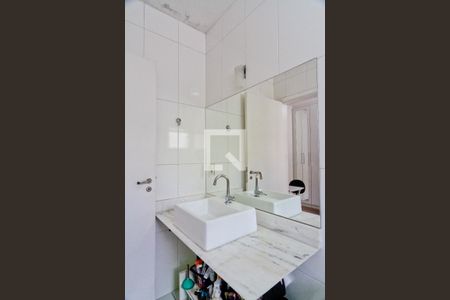 Casa de condomínio à venda com 145m², 3 quartos e 2 vagasBanheiro da Suíte