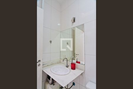 Casa de condomínio à venda com 145m², 3 quartos e 2 vagasBanheiro