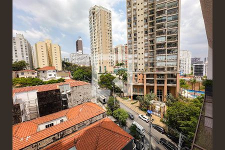 Studio para alugar com 25m², 1 quarto e sem vaga Studio para alugar com 25m², 1 quarto e sem vagaSacada
