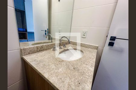 Banheiro de kitnet/studio para alugar com 1 quarto, 25m² em Perdizes, São Paulo