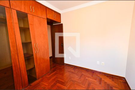 Quarto de apartamento para alugar com 3 quartos, 110m² em Fernão Dias, Belo Horizonte
