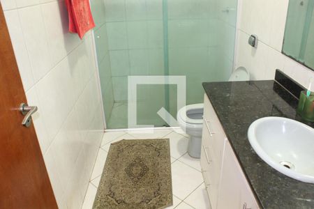 Casa de condomínio para alugar com 220m², 4 quartos e 4 vagasBanheiro Social