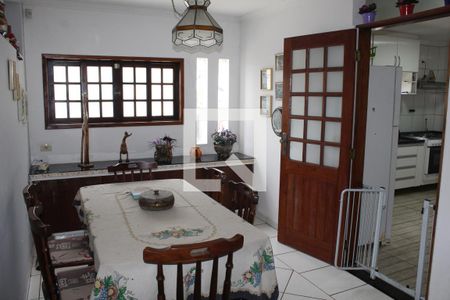 Casa de condomínio para alugar com 220m², 4 quartos e 4 vagasSala de Jantar