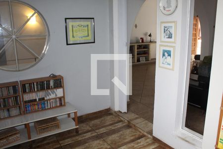 Casa de condomínio para alugar com 220m², 4 quartos e 4 vagasEscritório