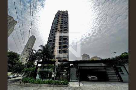 Apartamento para alugar com 127m², 3 quartos e 2 vagas Apartamento para alugar com 127m², 3 quartos e 2 vagasFachada
