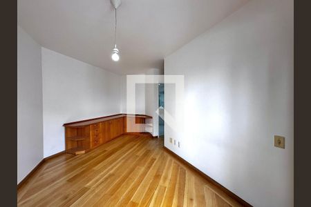Apartamento para alugar com 127m², 3 quartos e 2 vagas Apartamento para alugar com 127m², 3 quartos e 2 vagasSuíte