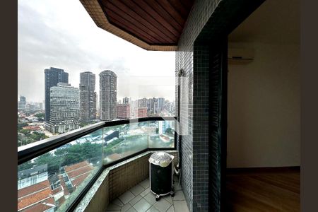 Apartamento para alugar com 127m², 3 quartos e 2 vagas Apartamento para alugar com 127m², 3 quartos e 2 vagasSacada Suíte