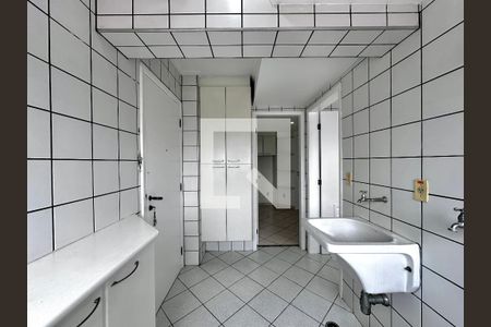 Apartamento para alugar com 127m², 3 quartos e 2 vagas Apartamento para alugar com 127m², 3 quartos e 2 vagasÁrea de Serviço