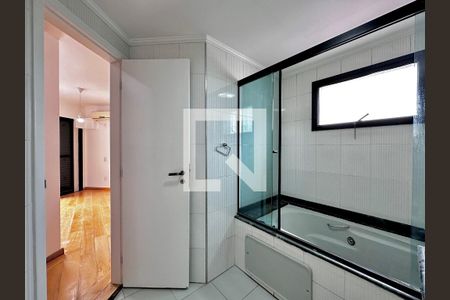 Apartamento para alugar com 127m², 3 quartos e 2 vagas Apartamento para alugar com 127m², 3 quartos e 2 vagasBanheiro Suíte