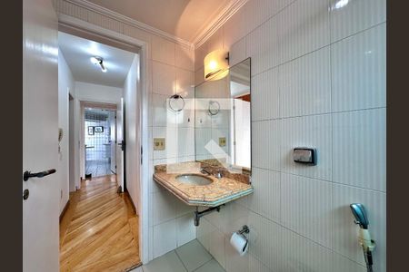 Apartamento para alugar com 127m², 3 quartos e 2 vagas Apartamento para alugar com 127m², 3 quartos e 2 vagasBanheiro Social