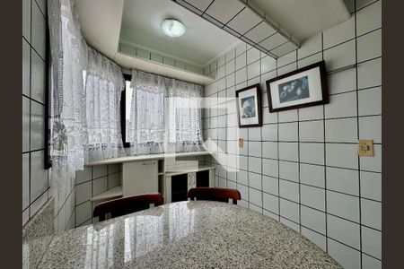 Apartamento para alugar com 127m², 3 quartos e 2 vagas Apartamento para alugar com 127m², 3 quartos e 2 vagasCozinha