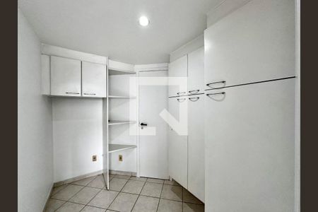 Apartamento para alugar com 127m², 3 quartos e 2 vagas Apartamento para alugar com 127m², 3 quartos e 2 vagasQuarto de Serviço