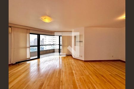 Apartamento para alugar com 127m², 3 quartos e 2 vagas Apartamento para alugar com 127m², 3 quartos e 2 vagasSala