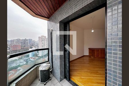 Apartamento para alugar com 127m², 3 quartos e 2 vagas Apartamento para alugar com 127m², 3 quartos e 2 vagasSacada Suíte