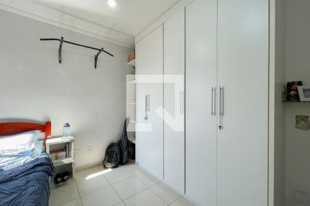 Apartamento à venda com 95m², 3 quartos e 2 vagasQuarto 2