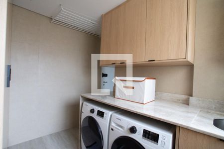 Apartamento à venda com 154m², 3 quartos e 3 vagas Apartamento à venda com 154m², 3 quartos e 3 vagasÁrea de Serviço