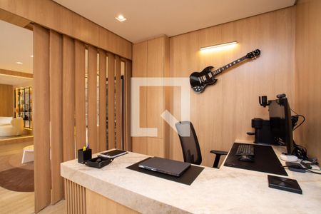 Apartamento à venda com 154m², 3 quartos e 3 vagas Apartamento à venda com 154m², 3 quartos e 3 vagasEscritório