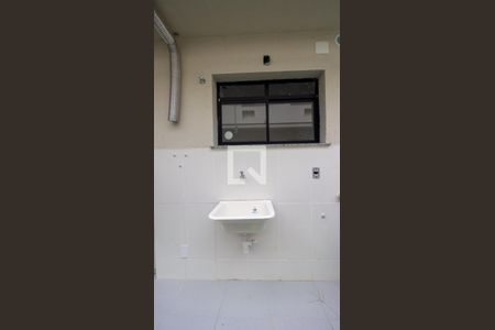 Casa à venda com 62m², 2 quartos e 1 vaga Casa à venda com 62m², 2 quartos e 1 vagaCozinha e Área de Serviço
