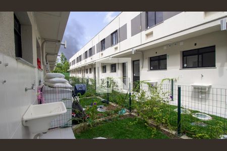 Casa à venda com 62m², 2 quartos e 1 vaga Casa à venda com 62m², 2 quartos e 1 vagaCozinha e Área de Serviço