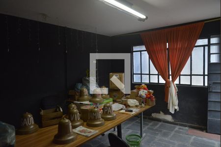 Casa à venda com 720m², 5 quartos e 3 vagasEdícula