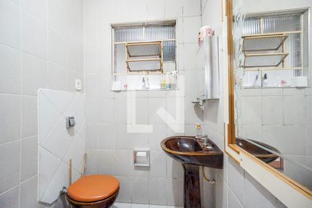 Casa à venda com 125m², 3 quartos e 1 vaga Casa à venda com 125m², 3 quartos e 1 vagaBanheiro social