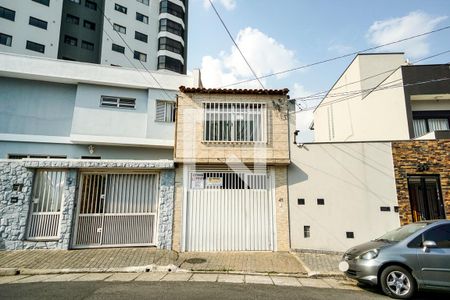 Casa à venda com 125m², 3 quartos e 1 vaga Casa à venda com 125m², 3 quartos e 1 vagaFachada