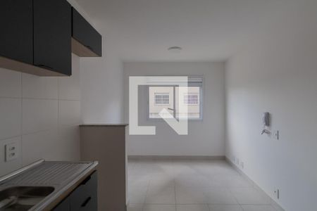 Sala e Cozinha de apartamento à venda com 2 quartos, 33m² em Itaquera, São Paulo