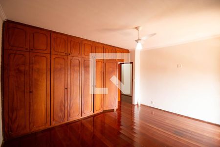 Casa para alugar com 160m², 3 quartos e 2 vagas Casa para alugar com 160m², 3 quartos e 2 vagasSuíte