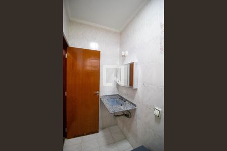 Casa para alugar com 160m², 3 quartos e 2 vagas Casa para alugar com 160m², 3 quartos e 2 vagasBanheiro