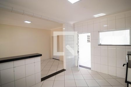 Casa para alugar com 160m², 3 quartos e 2 vagas Casa para alugar com 160m², 3 quartos e 2 vagasCozinha