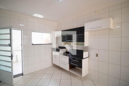 Casa para alugar com 160m², 3 quartos e 2 vagas Casa para alugar com 160m², 3 quartos e 2 vagasCozinha