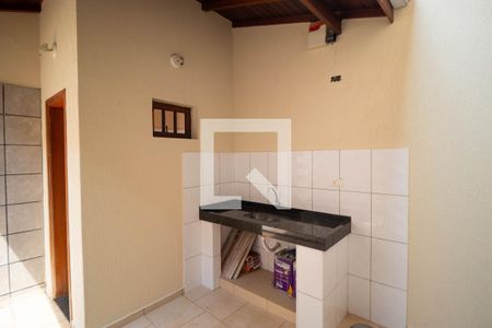 Casa para alugar com 160m², 3 quartos e 2 vagas Casa para alugar com 160m², 3 quartos e 2 vagasVaranda