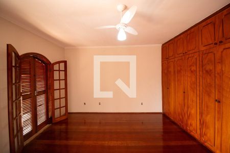 Casa para alugar com 160m², 3 quartos e 2 vagas Casa para alugar com 160m², 3 quartos e 2 vagasSuíte