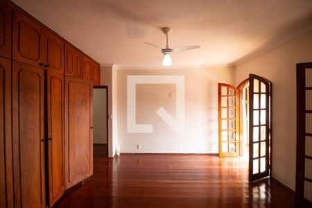 Casa para alugar com 160m², 3 quartos e 2 vagas Casa para alugar com 160m², 3 quartos e 2 vagasSuíte