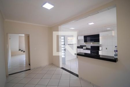 Casa para alugar com 160m², 3 quartos e 2 vagas Casa para alugar com 160m², 3 quartos e 2 vagasCopa