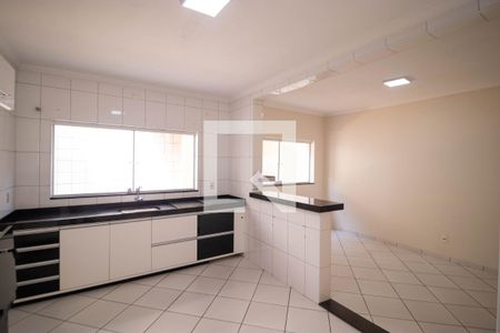Casa para alugar com 160m², 3 quartos e 2 vagas Casa para alugar com 160m², 3 quartos e 2 vagasCozinha
