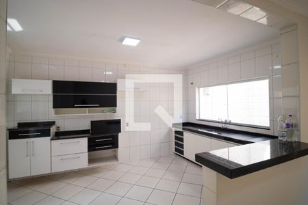 Casa para alugar com 160m², 3 quartos e 2 vagas Casa para alugar com 160m², 3 quartos e 2 vagasCozinha