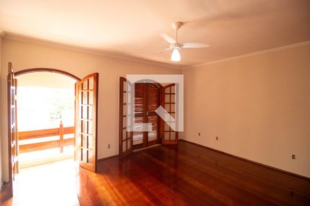 Casa para alugar com 160m², 3 quartos e 2 vagas Casa para alugar com 160m², 3 quartos e 2 vagasSuíte