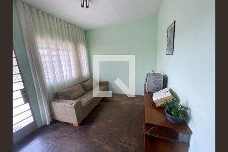 Casa à venda com 85m², 3 quartos e 1 vaga Casa à venda com 85m², 3 quartos e 1 vagaSala