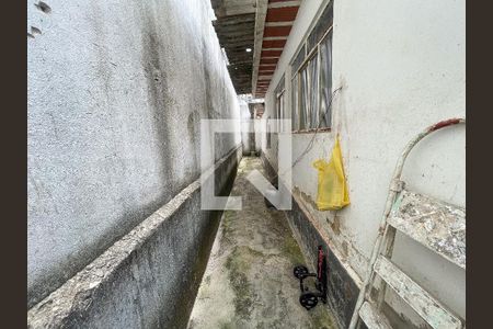 Casa à venda com 85m², 3 quartos e 1 vaga Casa à venda com 85m², 3 quartos e 1 vagaCorredor
