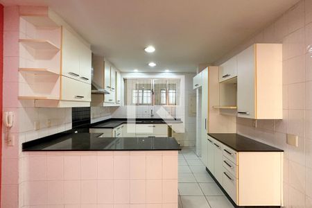 Apartamento à venda com 300m², 4 quartos e 2 vagasCozinha