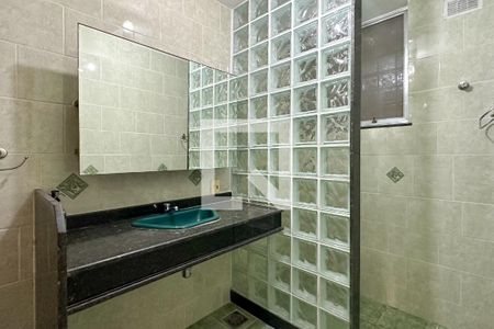 Apartamento à venda com 300m², 4 quartos e 2 vagasBanheiro Social