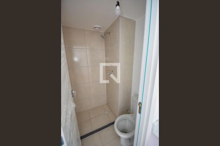 Banheiro de apartamento para alugar com 1 quarto, 32m² em Todos Os Santos, Rio de Janeiro