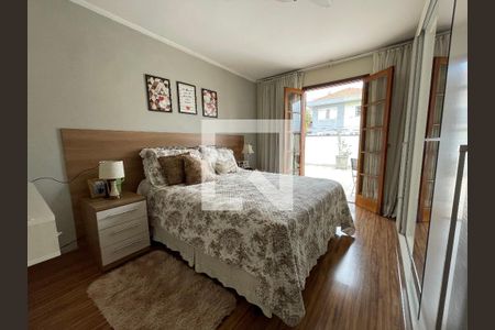 Casa à venda com 150m², 3 quartos e 2 vagas Casa à venda com 150m², 3 quartos e 2 vagasSuíte