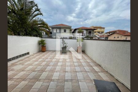 Casa à venda com 150m², 3 quartos e 2 vagas Casa à venda com 150m², 3 quartos e 2 vagasVaranda