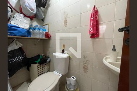 Casa à venda com 150m², 3 quartos e 2 vagas Casa à venda com 150m², 3 quartos e 2 vagasBanheiro de serviço