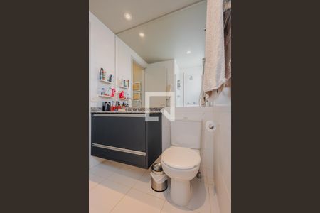 Apartamento à venda com 90m², 2 quartos e 1 vagaBanheiro da Suíte